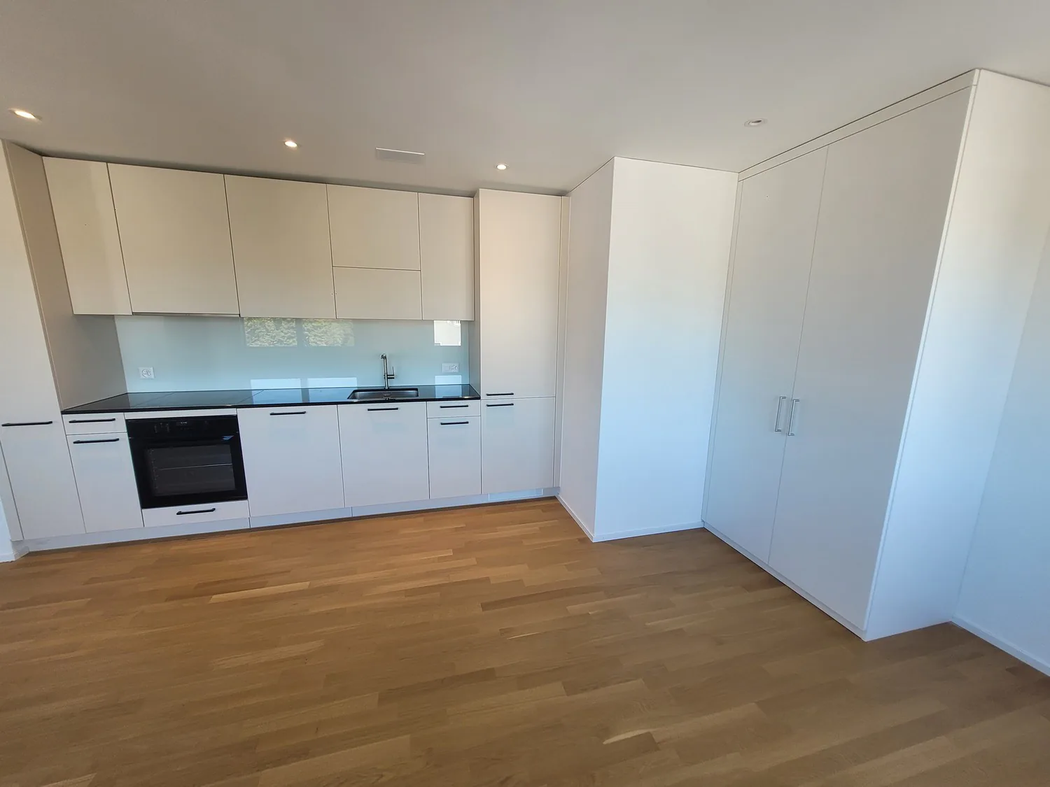 Erstbezug im HIGH FIVE 2.5-Zimmerwohnung mit Balkon & Waschturm