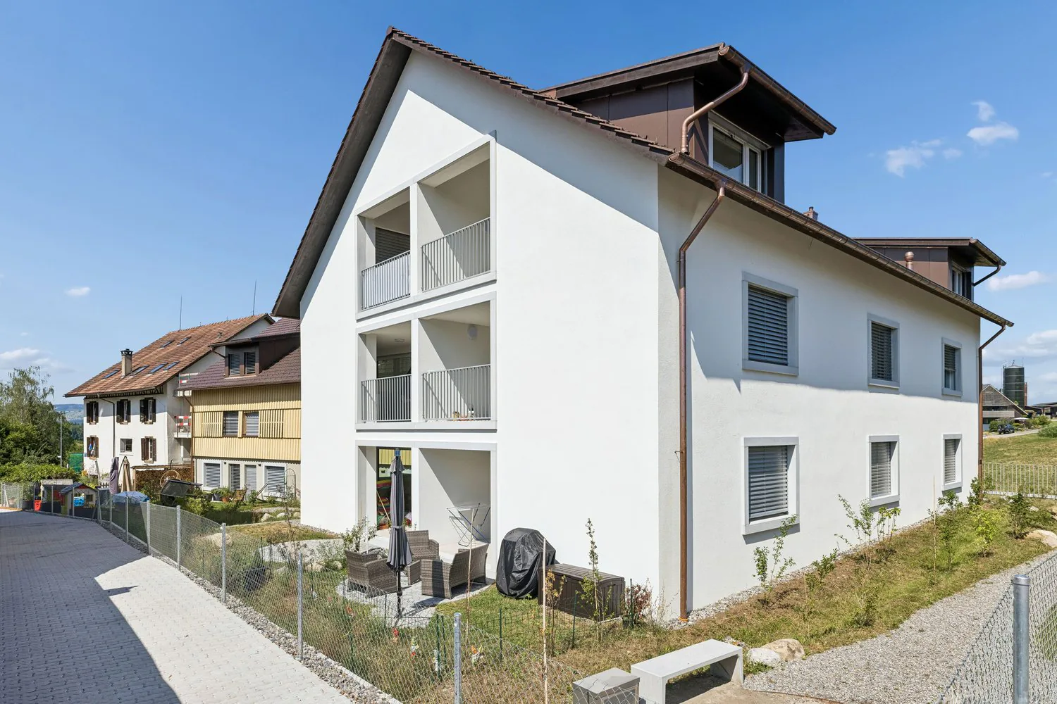 Edificio nuovo con vista panoramica - appartamento moderno di 3,5 locali mansardato con molto comfort abitativo