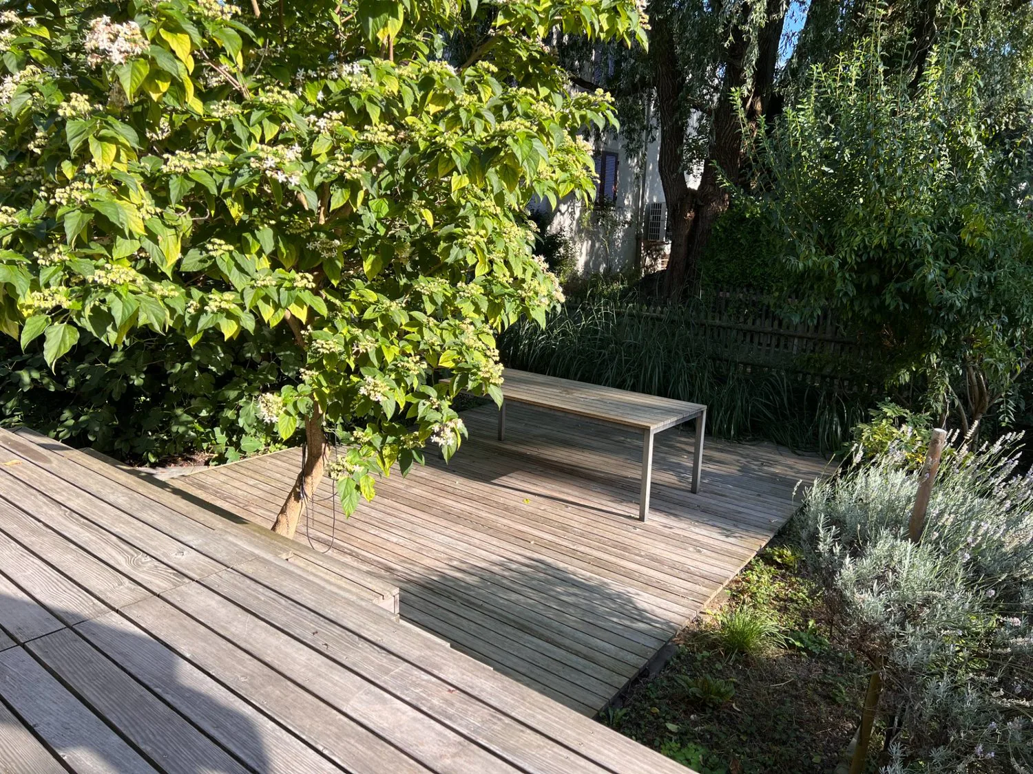Maison de rang de 5,5 pièces avec grande terrasse et jardin
