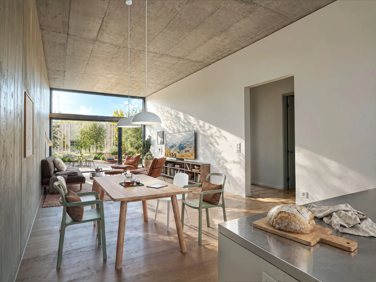 First-time rental - Spacious ground-floor apartment with terrace