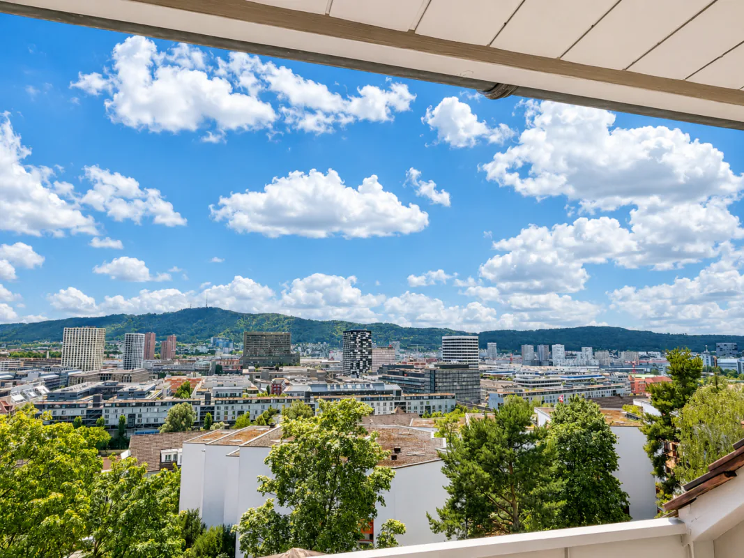 Appartamento maisonette esclusivo con vista panoramica - vita stilosa sopra i tetti di Zurigo!