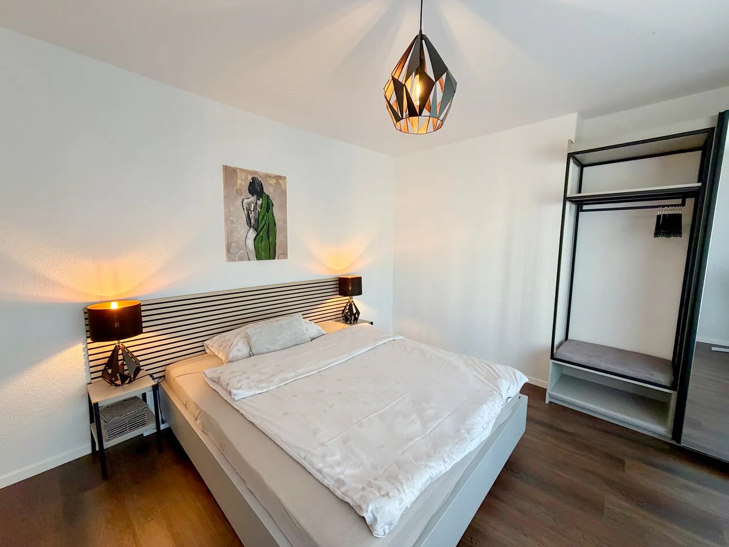 Möblierte 3.5-Zimmer-Apartment mit Balkon in der Innenstadt Zürich