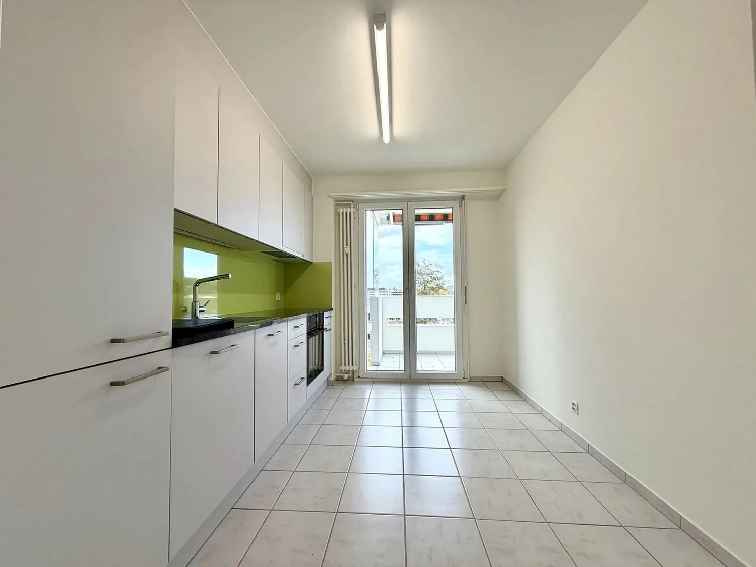 Appartement 3.5 pièces avec balcon et vue panoramique à louer à Therwil