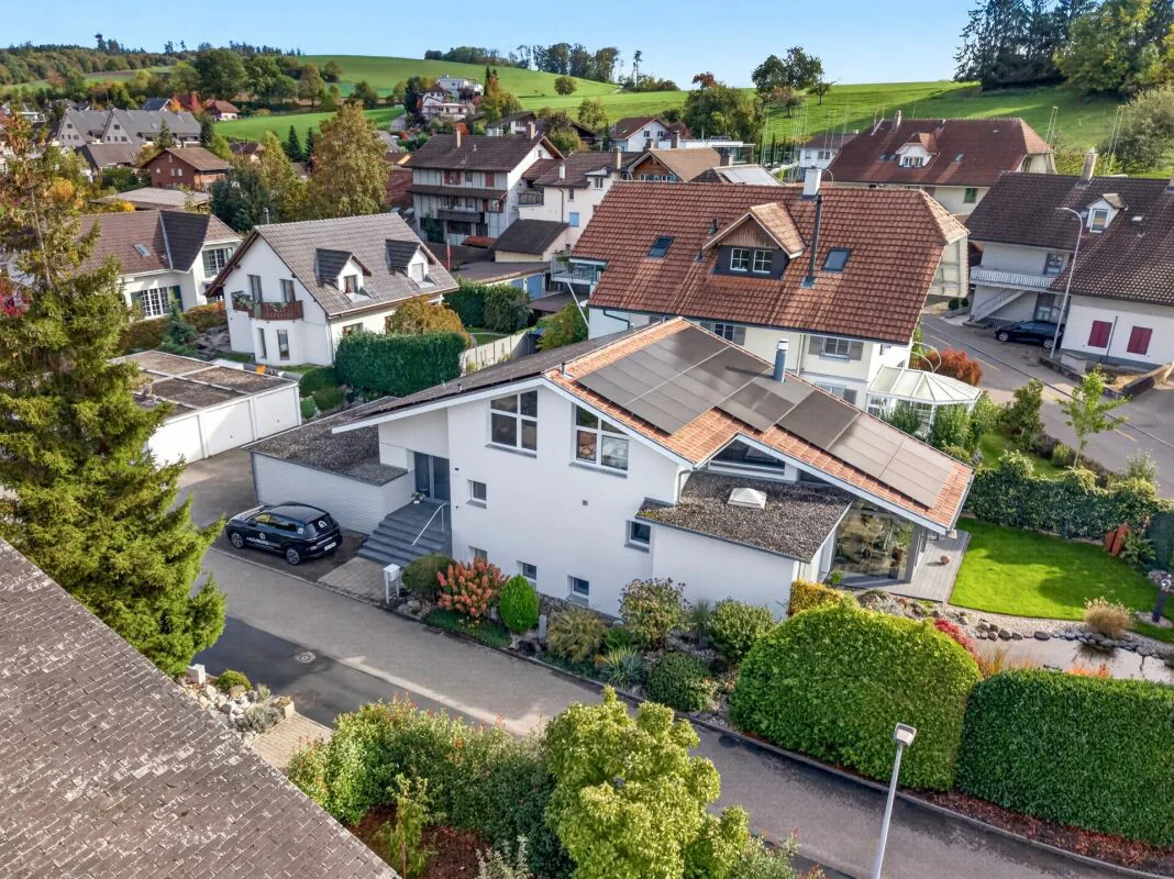 Aussergewöhnliches Einfamilienhaus mit viel Raum und exklusiven Extras